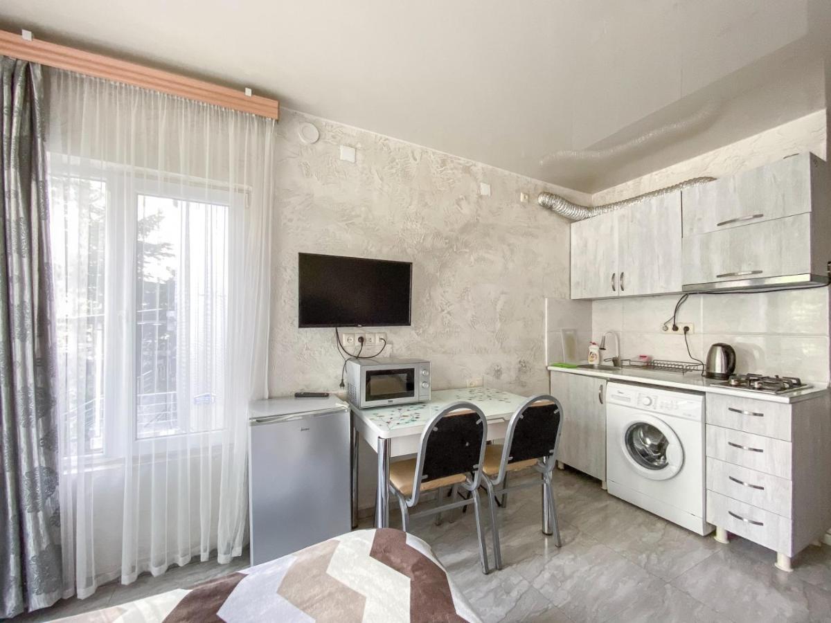 Apartment Studio Maksim Батумі Екстер'єр фото