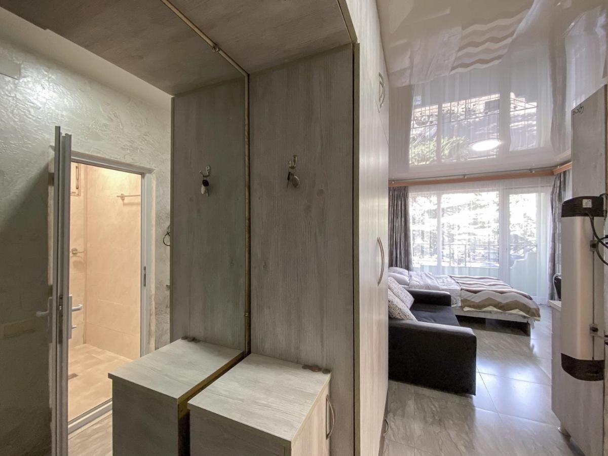 Apartment Studio Maksim Батумі Екстер'єр фото